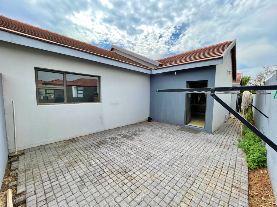 4 Bedroom Property for Sale in Buffelsfontein A H North West